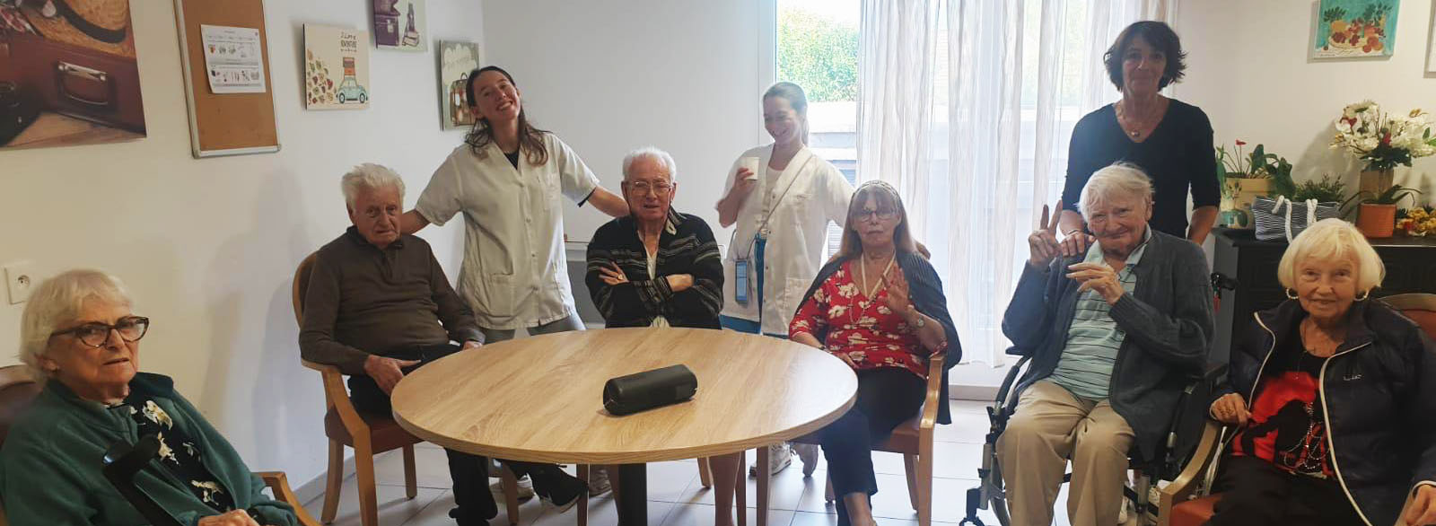 La vie quotidienne en EHPAD : À quoi ressemble une journée type ?